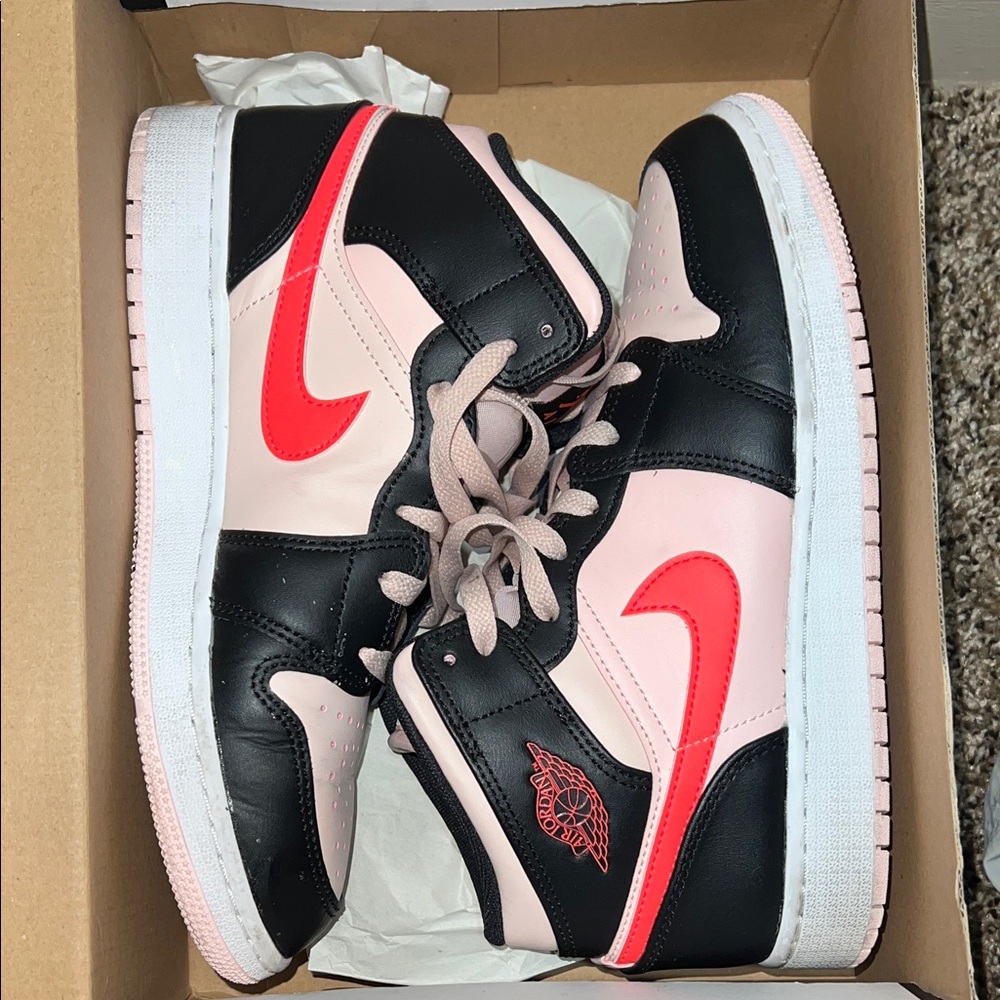 Air Jordan 1 Mid GS 'Black Pink Crimson'